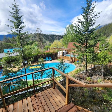 Motel Tyrol Radium Hot Springs Zewnętrze zdjęcie
